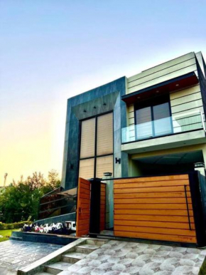Hoga Style 2BHK